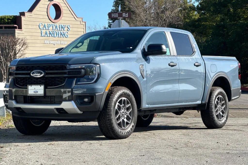 New 2025 Azure Gray Metallic Ford XLT image 8