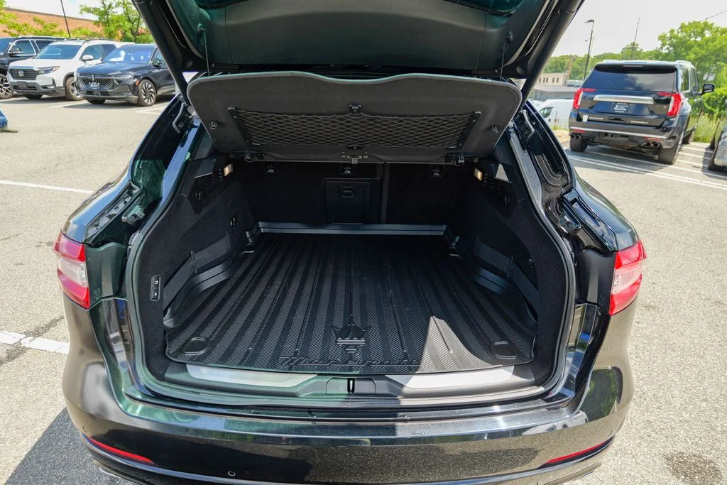Used 2017  Maserati S image 65