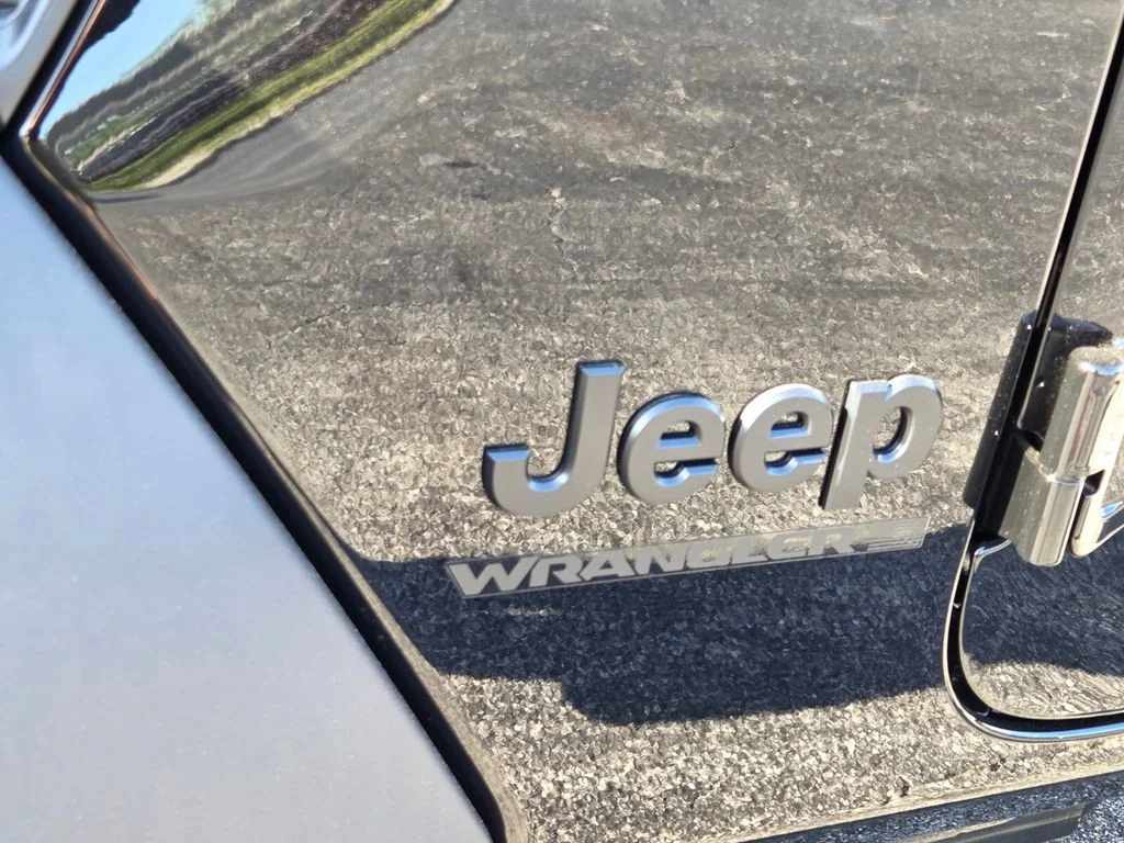 New 2026 Black Clear-Coat Exterior Paint Jeep Sport image 11