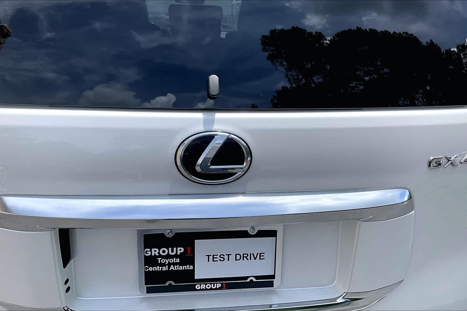 Used 2023 Eminent White Pearl Lexus Premium image 31