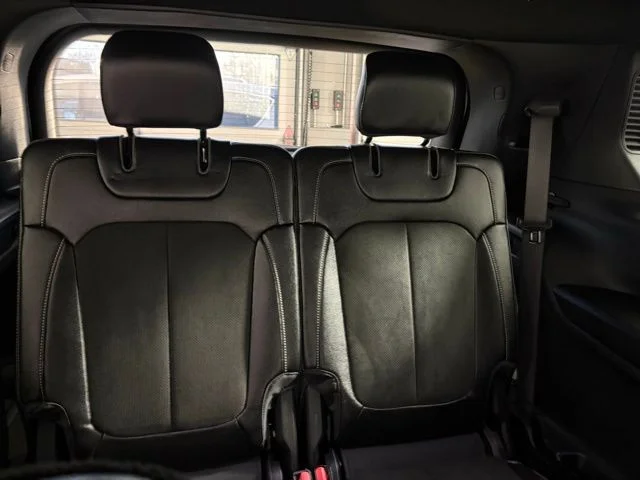 Used 2023 White Jeep Altitude image 18