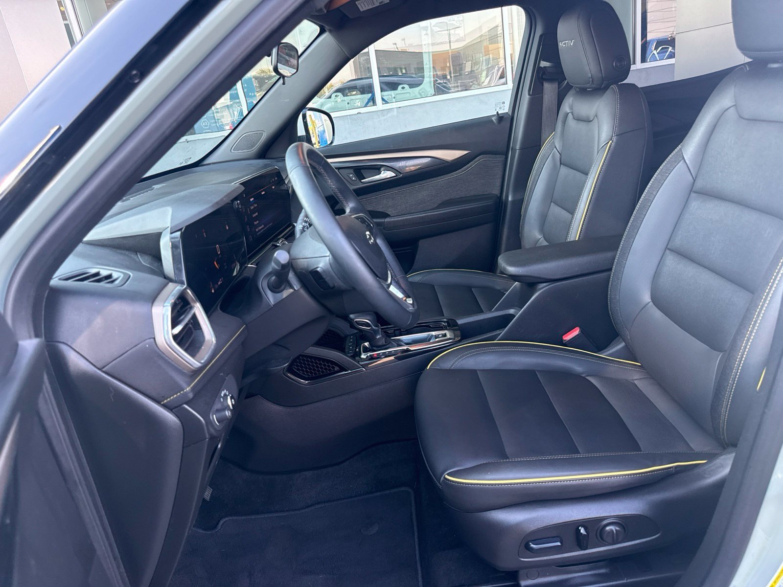 Used 2024 Cacti Green Chevrolet ACTIV image 15