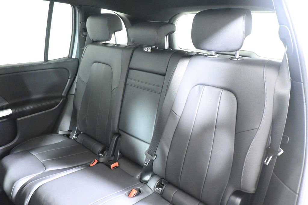 New 2026 Cirrus Silver Metallic Mercedes-Benz GLB 250 image 41