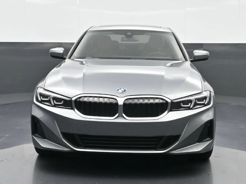 Used 2023 Skyscraper Grey Metallic BMW 330i image 6