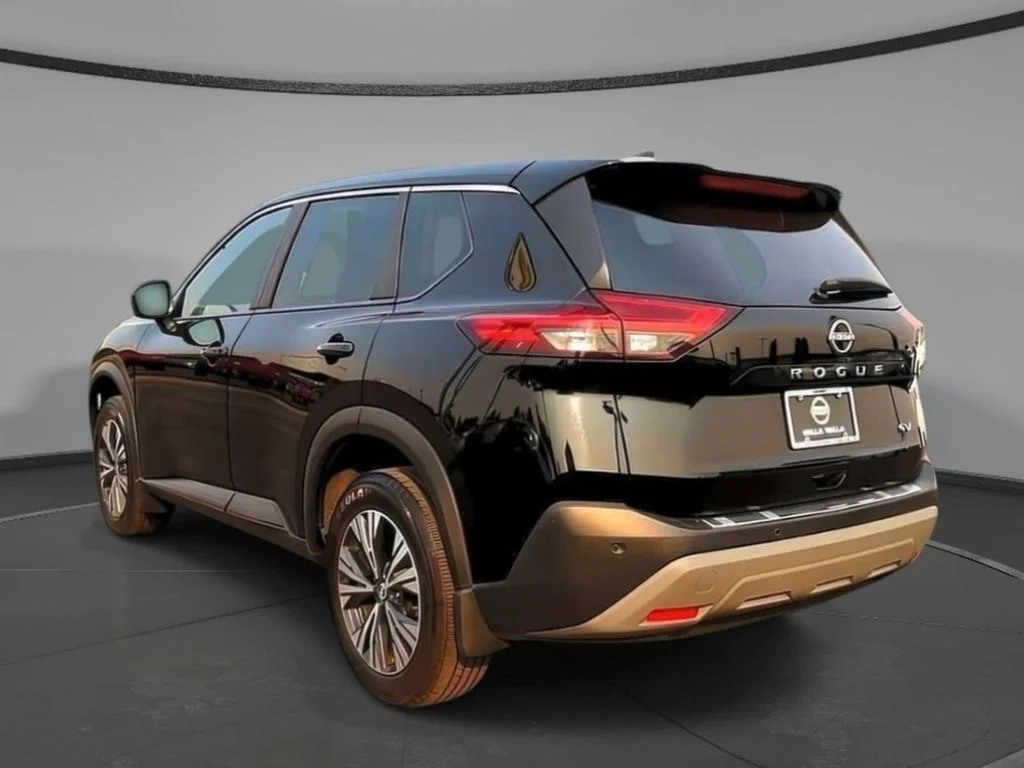 Used 2023 Super Black Nissan SV image 8