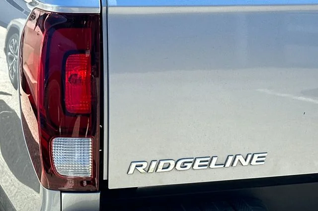 Used 2017 White Honda RTL-E image 8