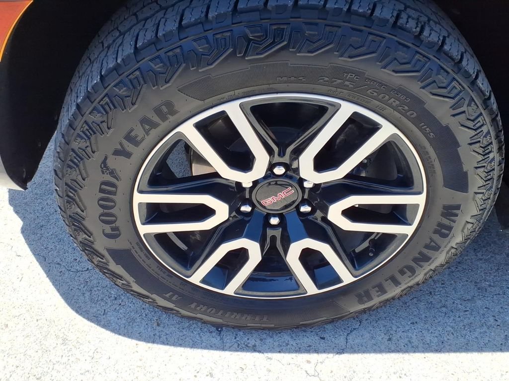 Used 2023 ONYX BLACK GMC AT4 image 9