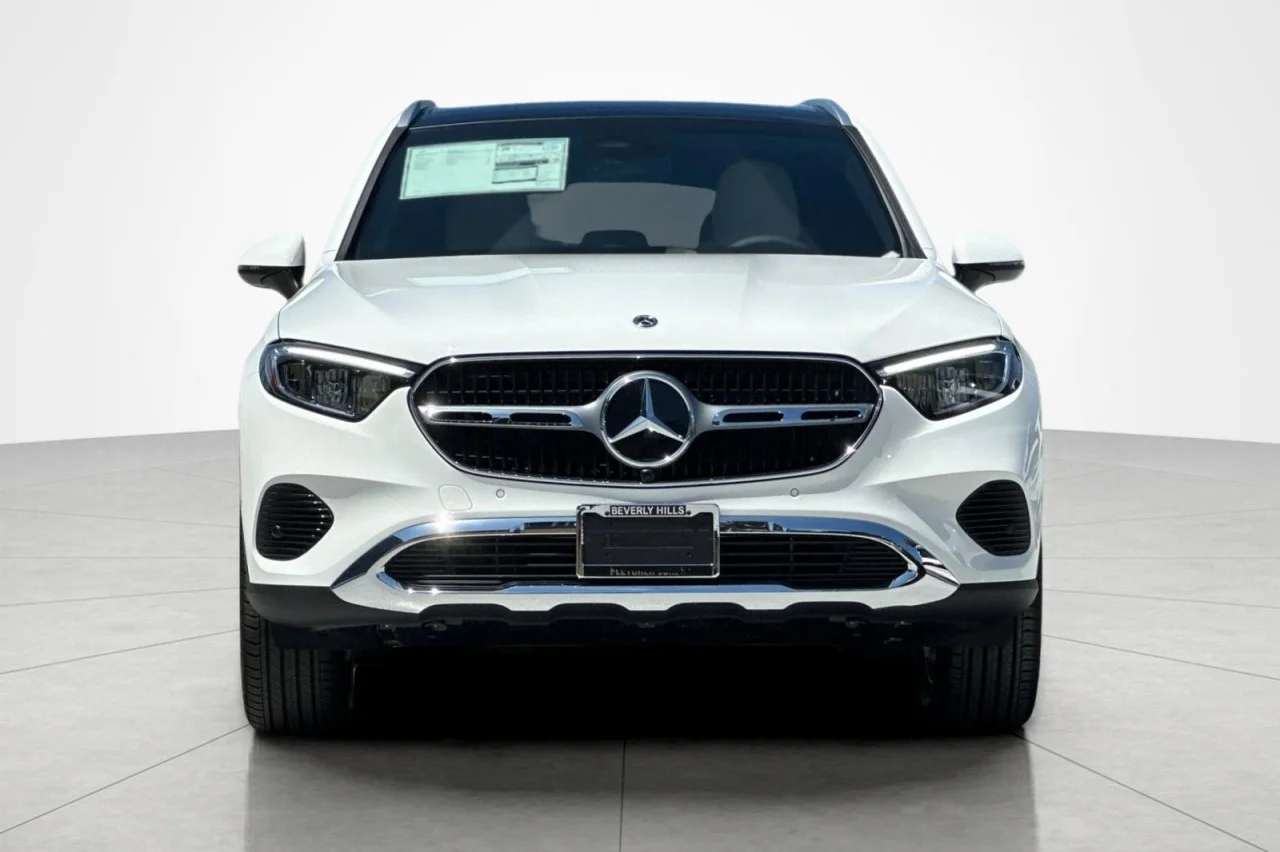 Used 2026 Polar White Mercedes-Benz GLC 300 image 8