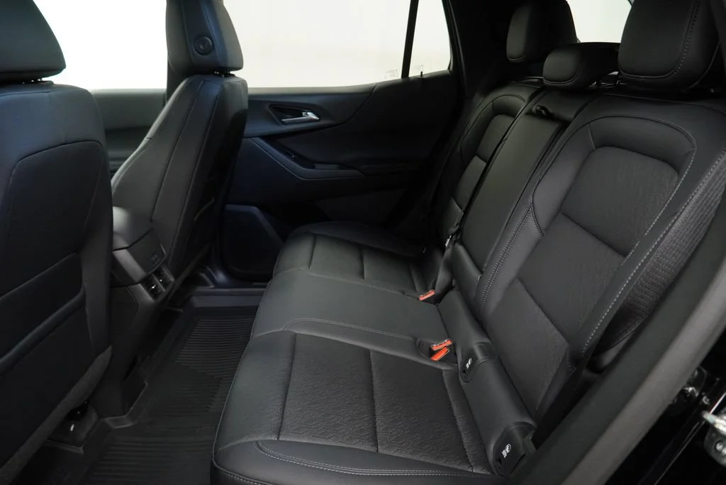 New 2027 Mosaic Black Metallic Chevrolet LT image 12