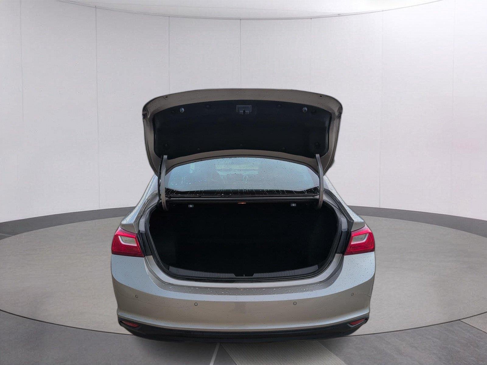 Used 2024 Mineral Gray Metallic Chevrolet LT image 5