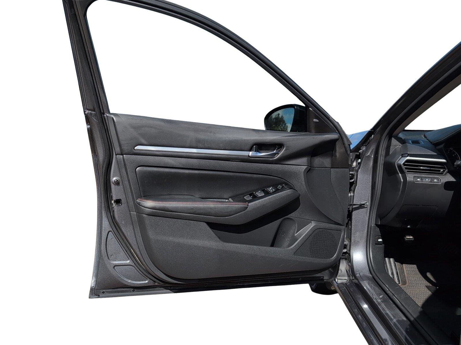 Used 2024 Gun Metallic Nissan 2.5 SR image 11