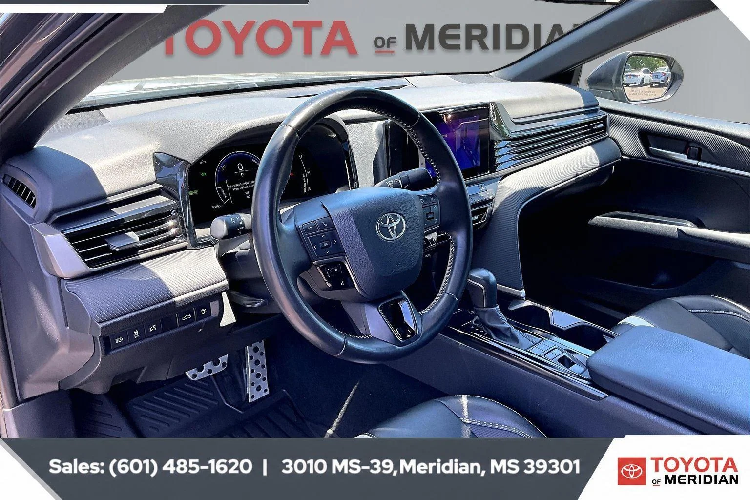Used 2025 Underground Toyota SE image 12