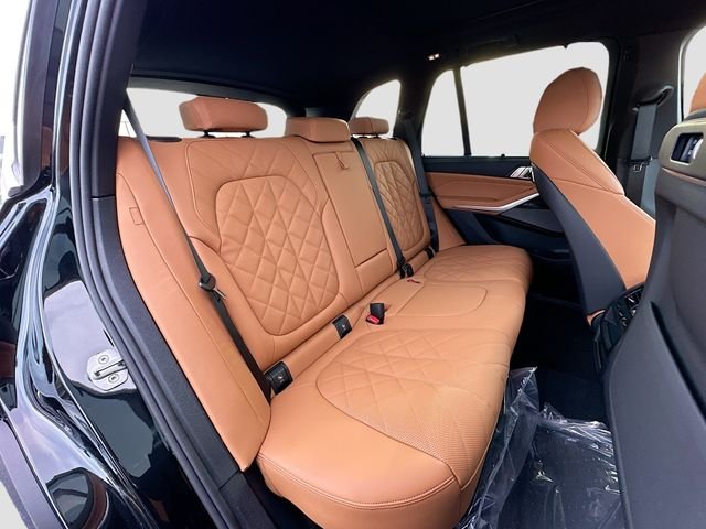 New 2026 Black BMW sDrive40i image 20