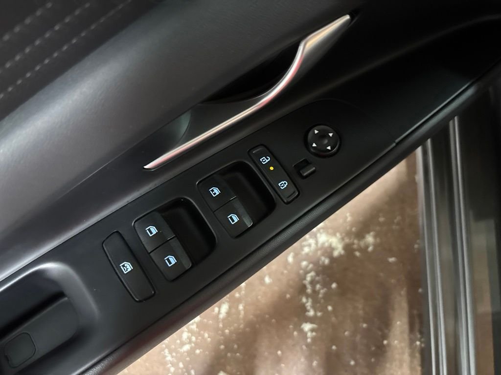 2025 Hyundai Elantra SE - Photo 12
