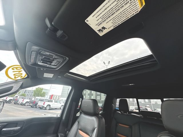Used 2019 Summit White GMC AT4 image 19