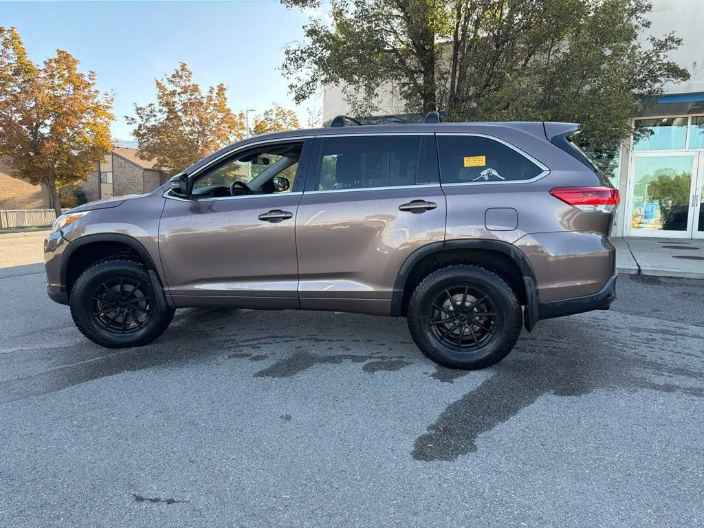 Used 2017 Walnut Toyota LE Plus image 9