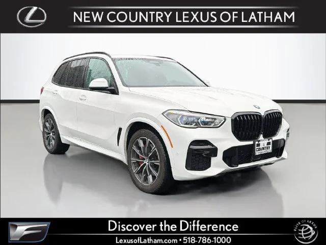 Used 2022 White BMW xDrive40i image 1
