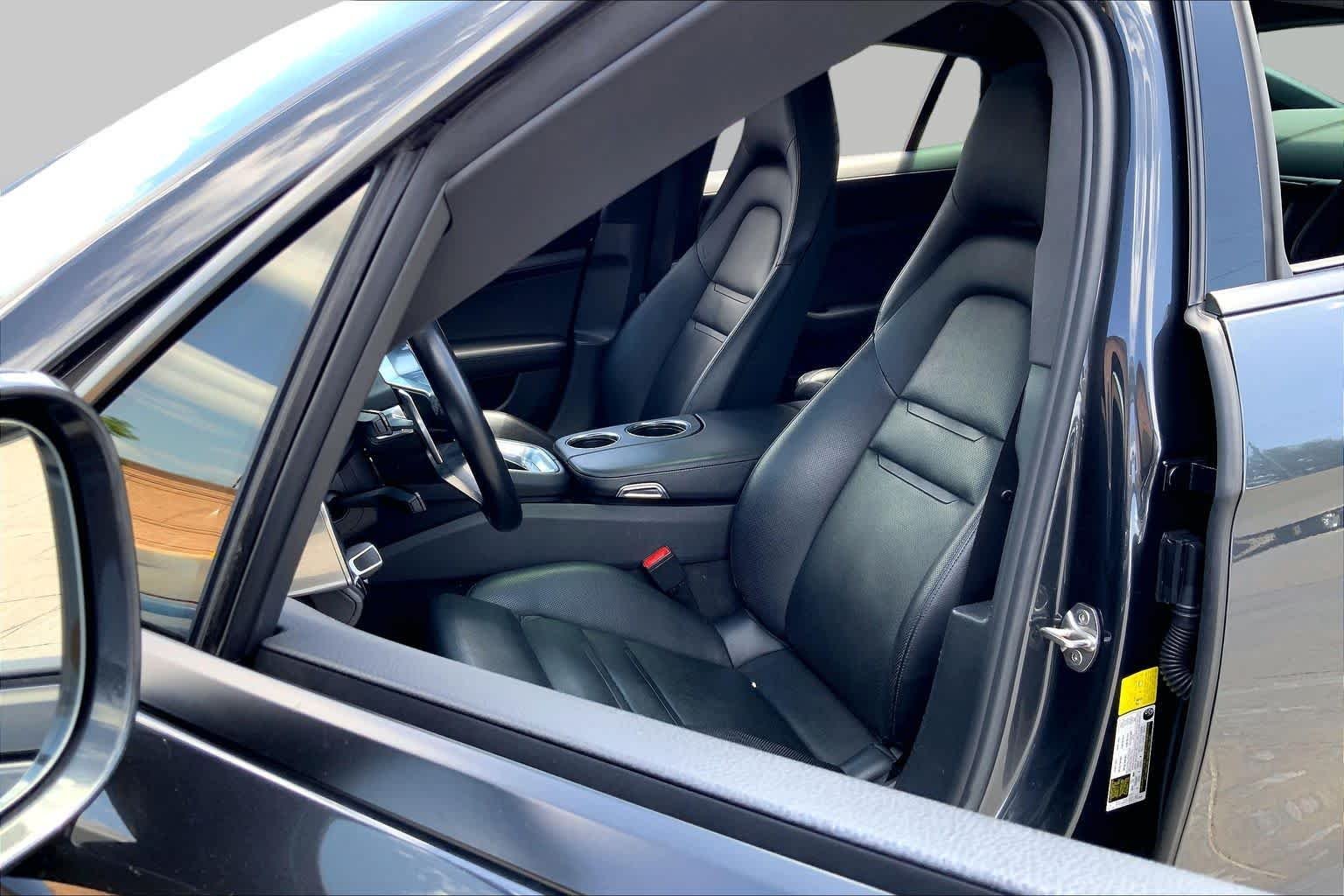 Pre-Owned 2019 Porsche Panamera 4