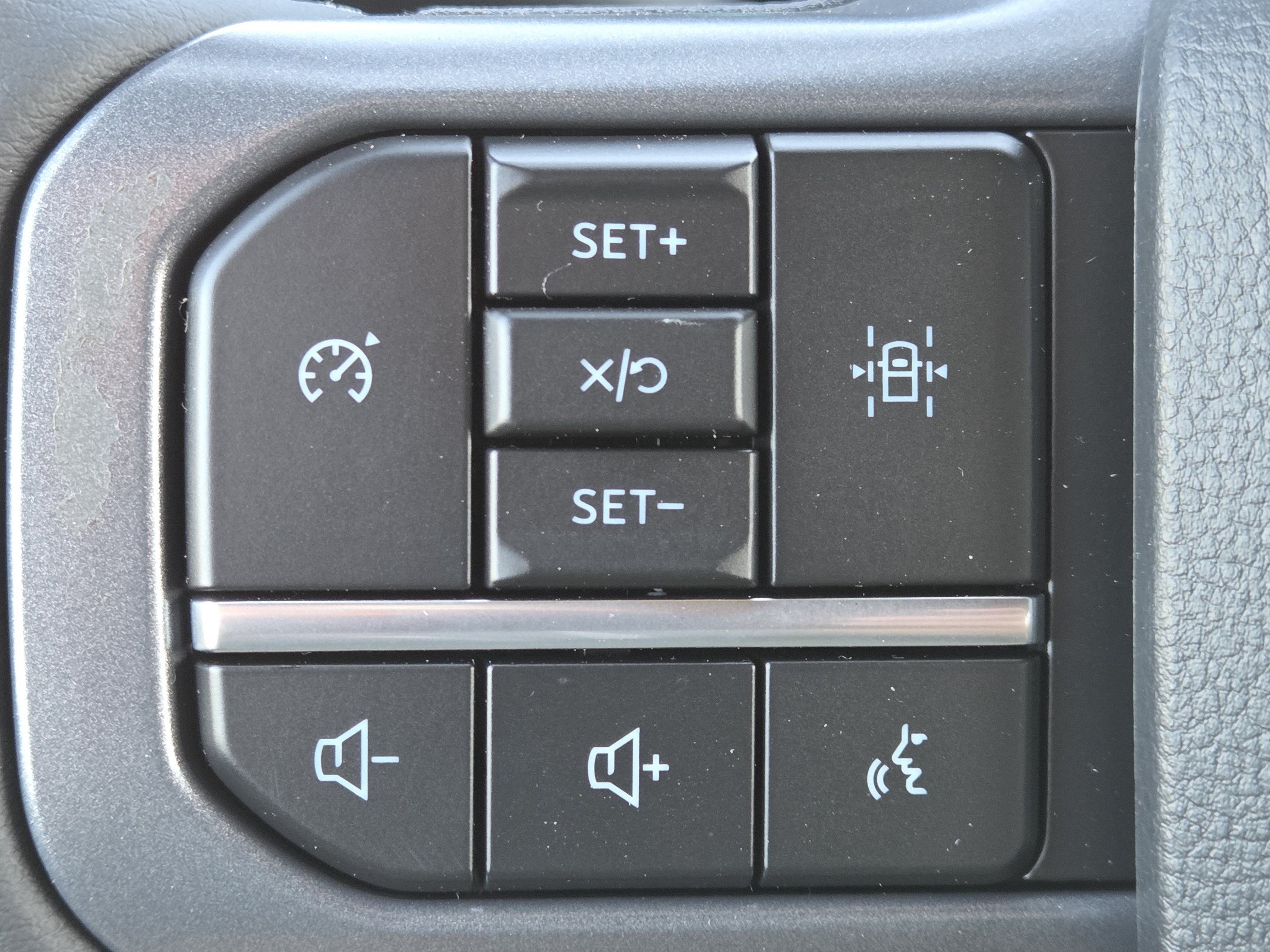New 2026 Avalanche Ford XLT image 12