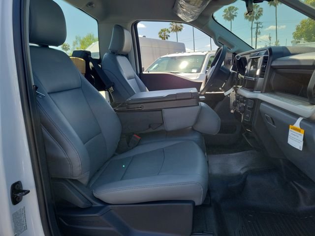 New 2026 Oxford White Ford F-550® XL image 14