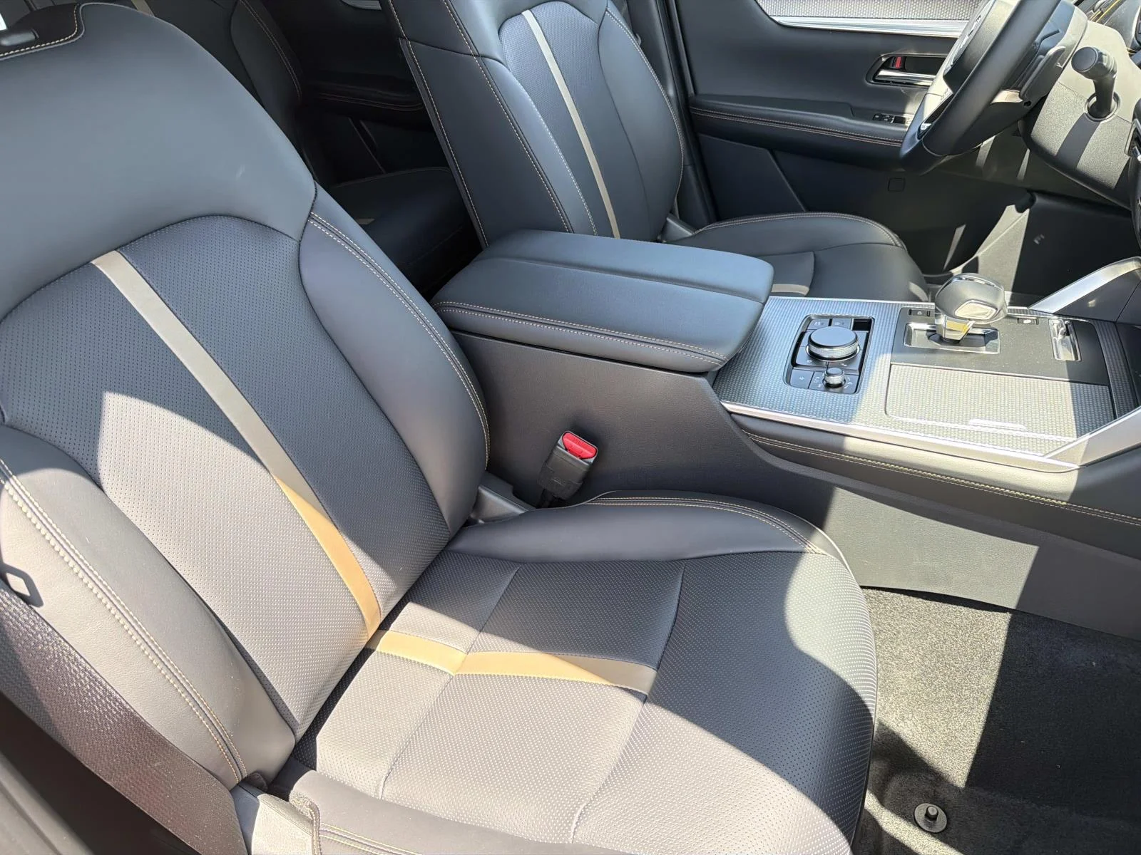 New 2026 Rhodium White Premium Mazda Premium Plus AWD image 23