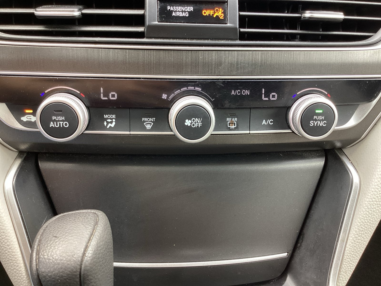 Used 2018 Red Honda LX image 18