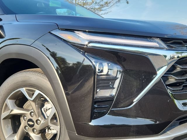 2026 Chevrolet Trax LT - Photo 9