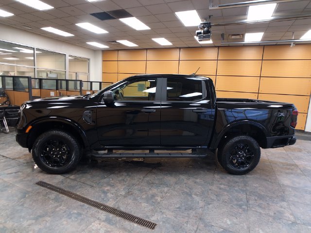 New 2026 Shadow Black Ford XLT image 4