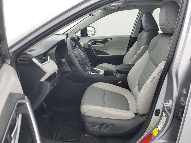 Certified Used 2023 SILVER SKY METALLIC Toyota  image 18