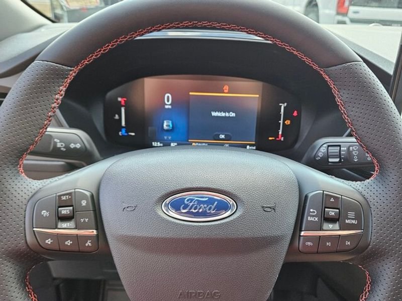 New 2026 Star White Metallic Tri-coat Ford ST-Line image 27