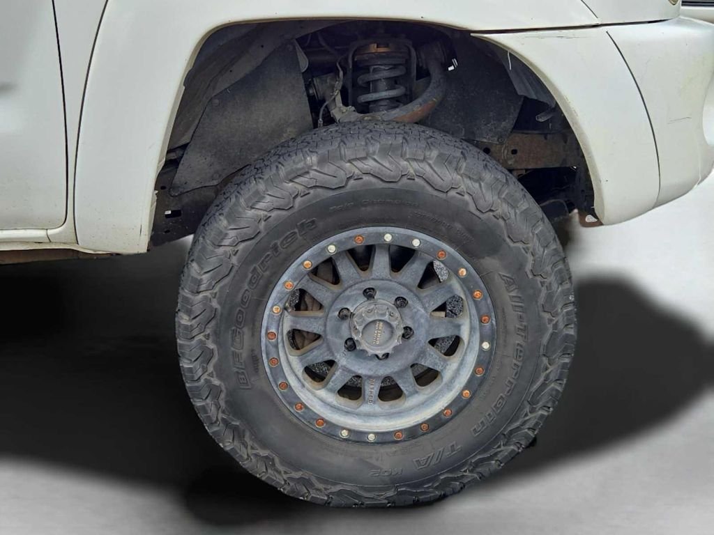 Used 2007 White Toyota PreRunner image 12