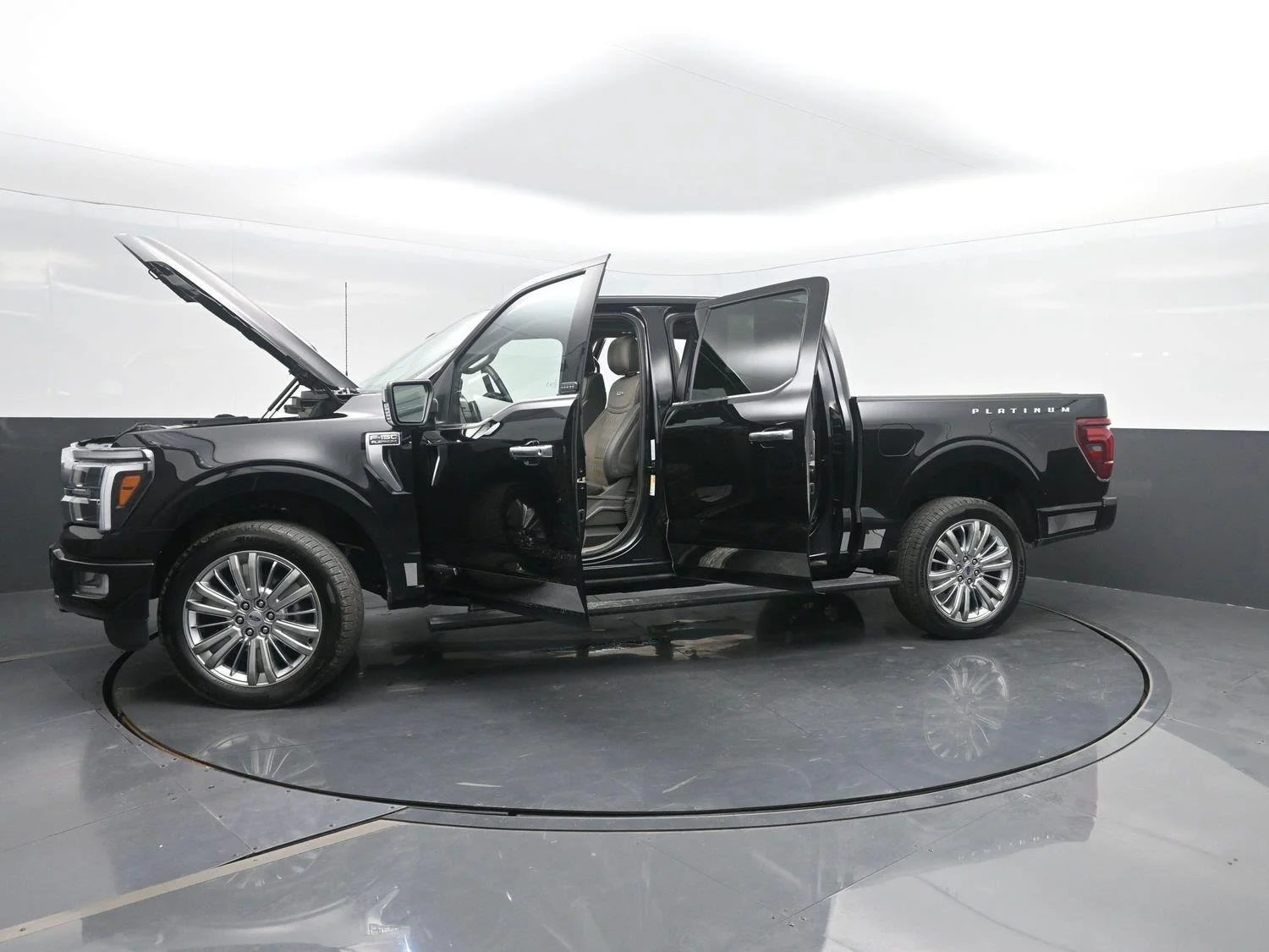 Used 2025 Agate Black Ford Platinum image 57