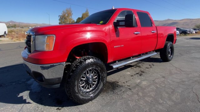 Used 2011 Fire Red GMC SLE image 4