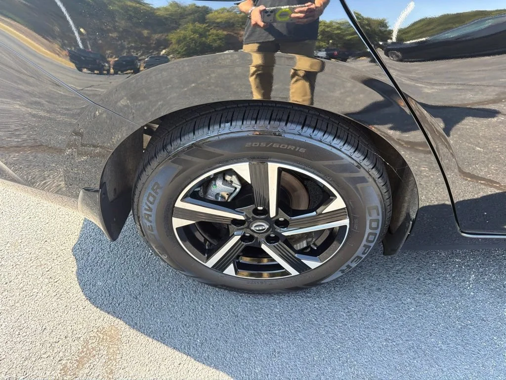 Used 2025 Super Black Nissan SV image 10