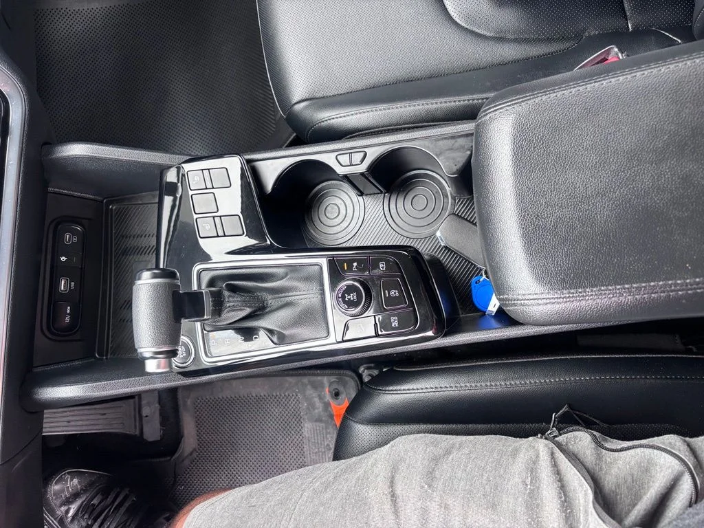 Used 2024 Black Kia EX image 18