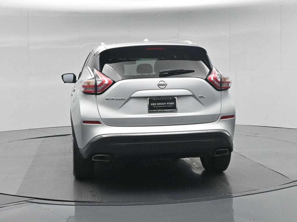 Used 2016 Silver Nissan SL image 25