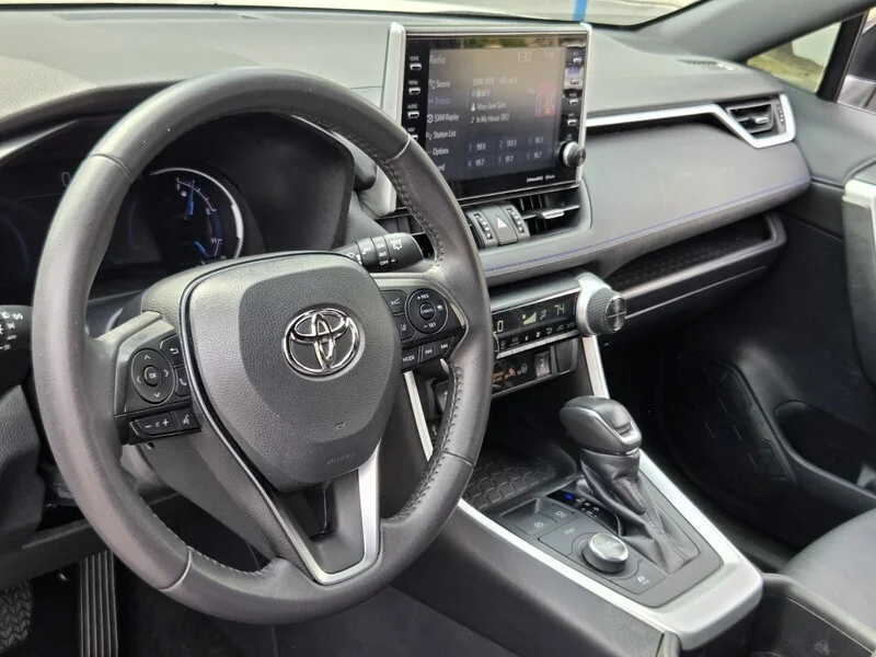 Used 2022 WHITE TOYOTA XSE image 9