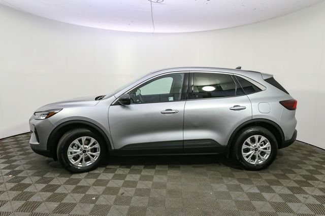Used 2023 Silver Ford Active image 6