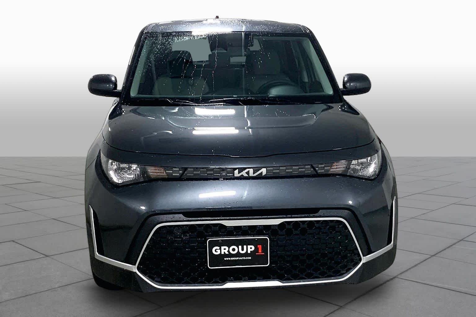 Used 2025 Gravity Gray Kia LX image 3