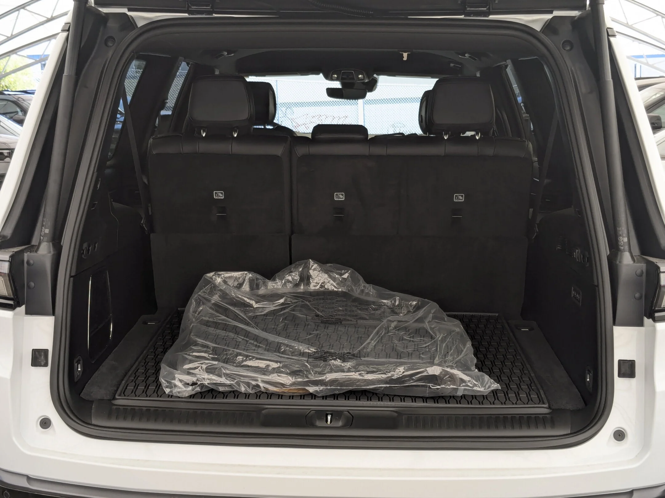 New 2026 White Jeep Limited Altitude - - HD Tow Pkg - Altitude Pkg - Quadra-Lift Air Susp - Nappa Leather & More! image 30
