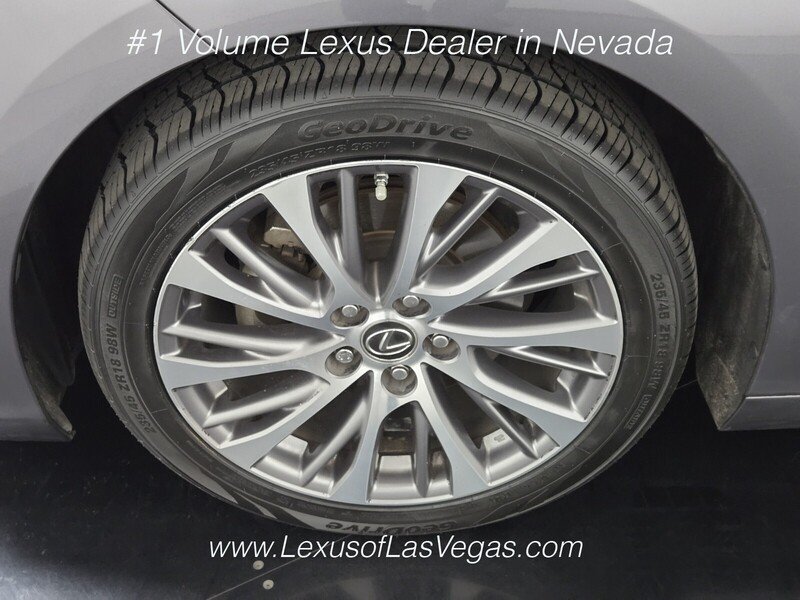 Used 2020 Gray Pearl Lexus 300h image 12