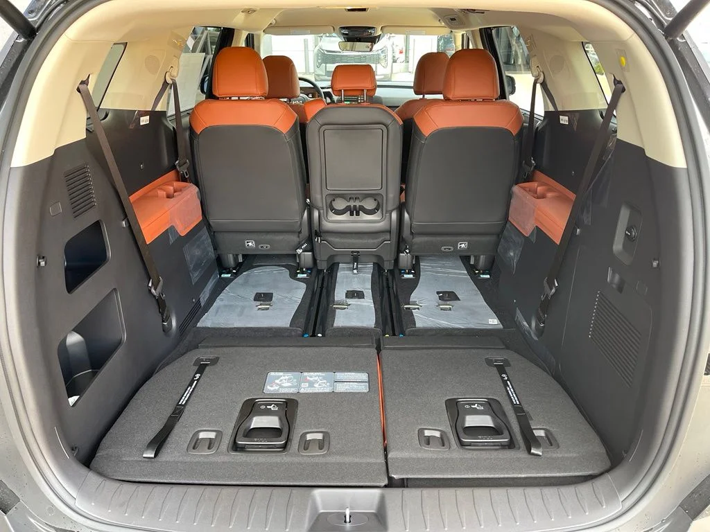New 2026 Black Kia EX image 7
