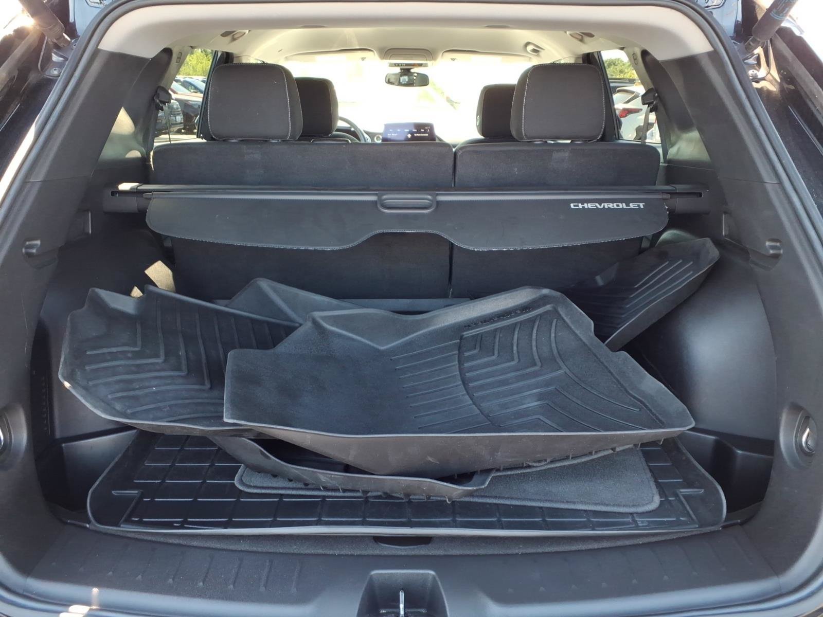 Used 2023 BLACK Chevrolet LT image 29