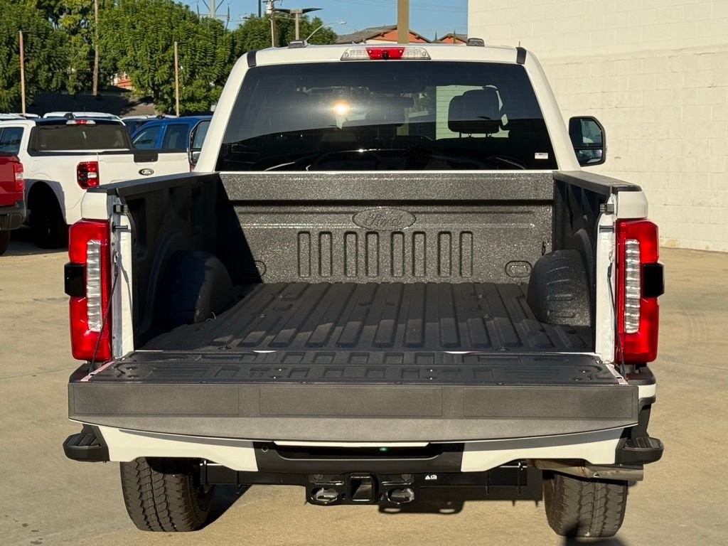 New 2026 Star White Metallic Tri-Coat Ford F-250® Lariat® image 15