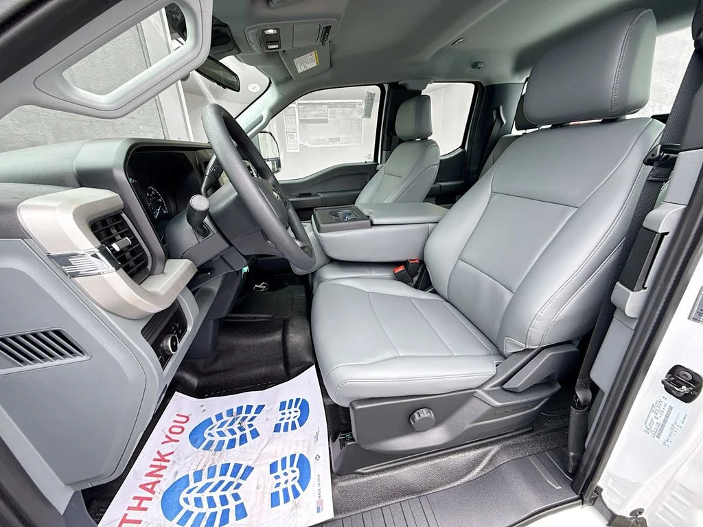 New 2026 Oxford White Ford XL image 19