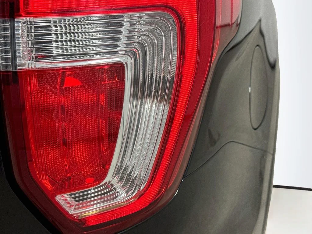 Used 2019 Black Metallic Ford Limited image 36