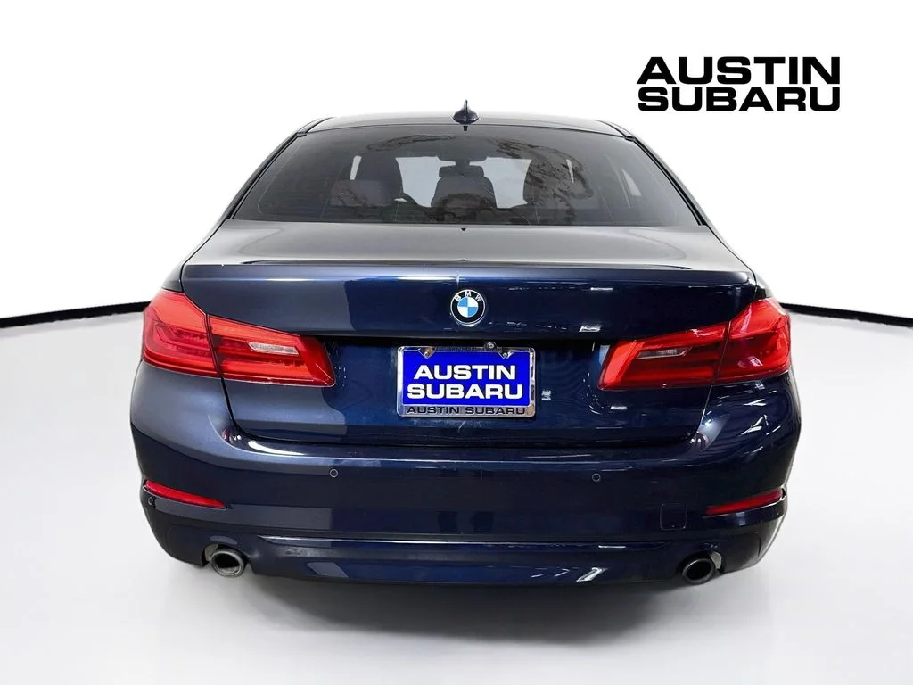 Used 2020 Blue BMW 530i xDrive image 4