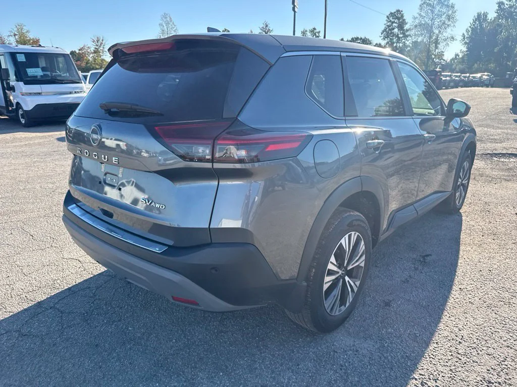 Used 2023 Gray Nissan SV image 5