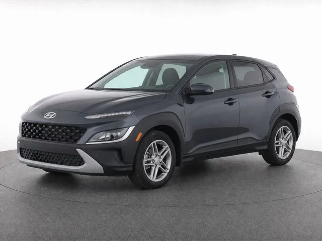 Used 2022 Gray Hyundai SE image 9