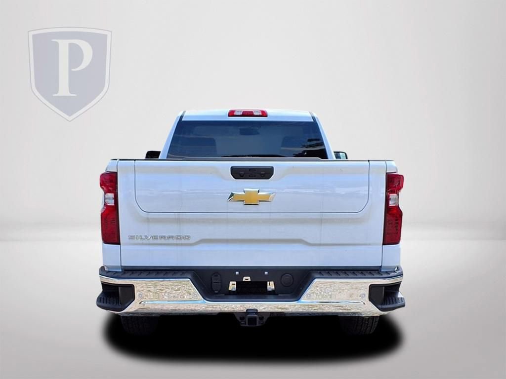 New 2025 Summit White Chevrolet WT image 5
